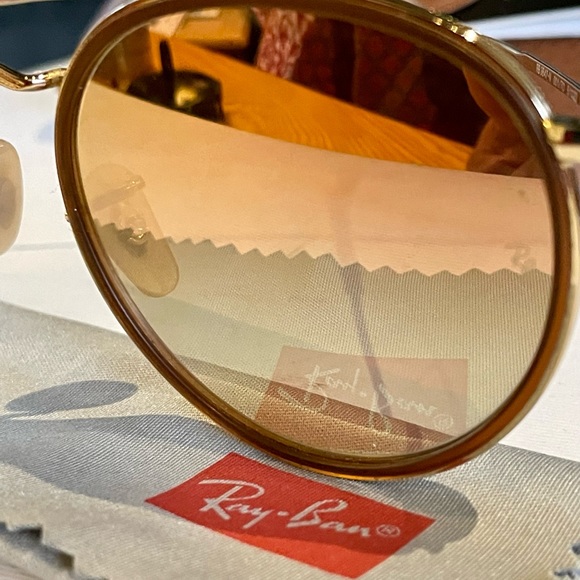 New W/O tags___ Ray-Ban Sunglasses. - Picture 4 of 5